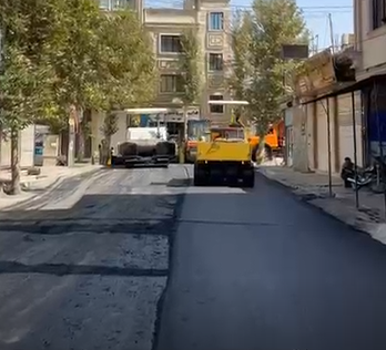 عملیات آسفالت‌ریزی خیابان ۱۶ متری اکبرآباد محله نصیرآباد