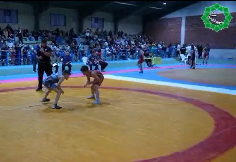  برگزاری مسابقات کشتی کشوری در محله خادم‌آباد به همت مدیریت شهری باغستان